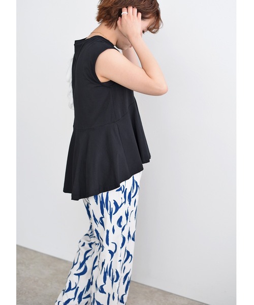 palm RICHE(ポームリシュ)の「バイカラーアシメTOPS(Tシャツ/カットソー・レディース・ブラック/オフホワイト/カーキ・M)」の13枚目の写真
