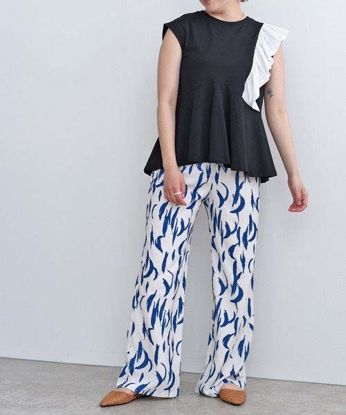 palm RICHE(ポームリシュ)の「バイカラーアシメTOPS(Tシャツ/カットソー・レディース・ブラック/オフホワイト/カーキ・M)」の16枚目の写真