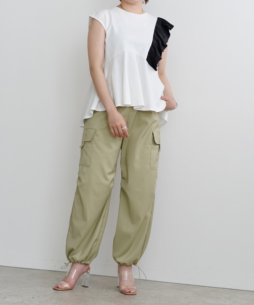 palm RICHE(ポームリシュ)の「バイカラーアシメTOPS(Tシャツ/カットソー・レディース・ブラック/オフホワイト/カーキ・M)」の7枚目の写真