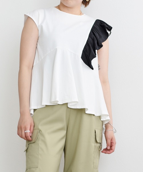 palm RICHE(ポームリシュ)の「バイカラーアシメTOPS(Tシャツ/カットソー・レディース・ブラック/オフホワイト/カーキ・M)」の11枚目の写真