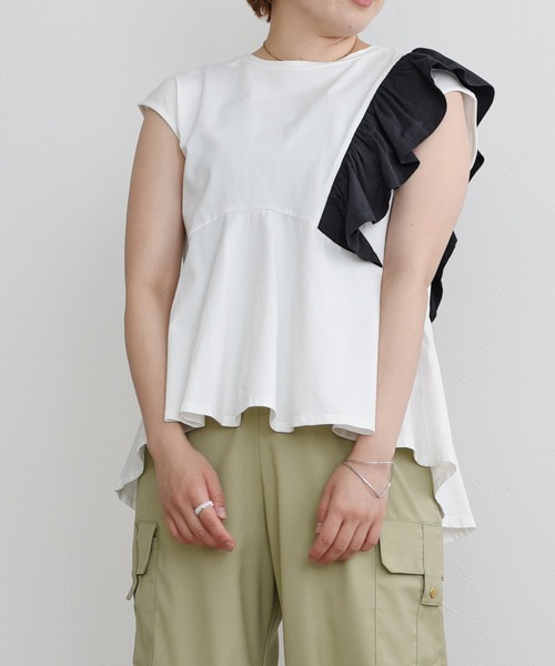palm RICHE(ポームリシュ)の「バイカラーアシメTOPS(Tシャツ/カットソー・レディース・ブラック/オフホワイト/カーキ・M)」の6枚目の写真