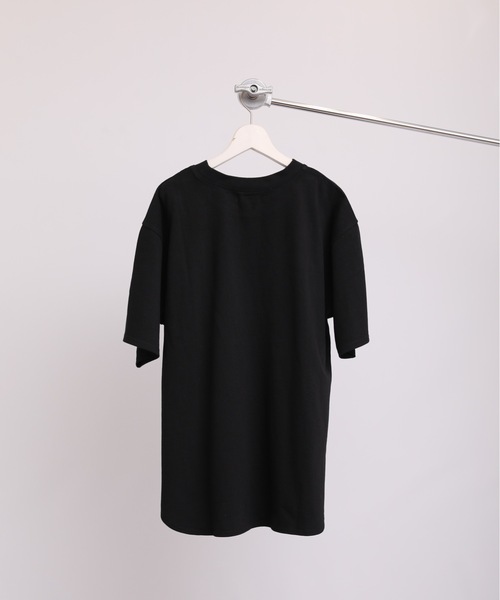 ap retro（アプレトロ）の「【USAコットン】高見え上質 / ラウンドヘムサイドスリットTシャツ（Tシャツ/カットソー・レディース・ホワイト/アイボリー/ブラック/スミクロ/ネイビー×ホワイト/グレー×ホワイト・FREE）」の7枚目の写真