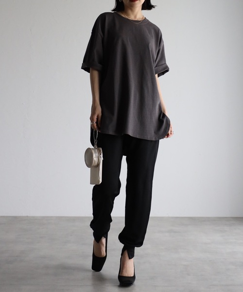 ap retro（アプレトロ）の「【USAコットン】高見え上質 / ラウンドヘムサイドスリットTシャツ（Tシャツ/カットソー・レディース・ホワイト/アイボリー/ブラック/スミクロ/ネイビー×ホワイト/グレー×ホワイト・FREE）」の21枚目の写真