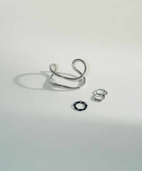 GOLDY(ゴールディ)の「ダブル ラインズ バングル(バングル/リストバンド・レディース・シルバー/ゴールド/ゴールド系その他/シルバー系その他・FREE)」の21枚目の写真