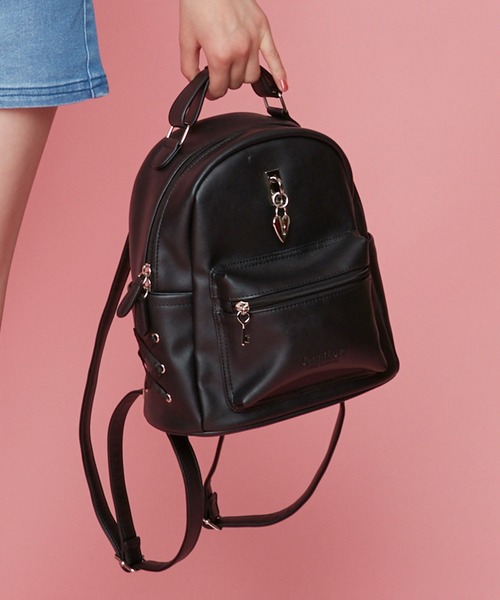 JENNI love（ジェニィラブ）の「ハートロック合皮ミニリュック（バックパック/リュック・キッズ・ブラック/オフホワイト/ピンク・F）」の2枚目の写真