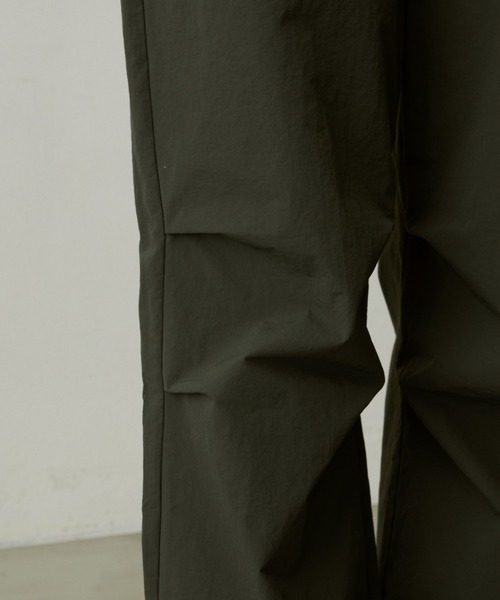 UNSELDs(アンセルズ)の「UNSELDs ナイロンワイドパンツ(カーゴパンツ・メンズ・イエロー/ブラック/グリーン・MEDIUM/LARGE)」の22枚目の写真