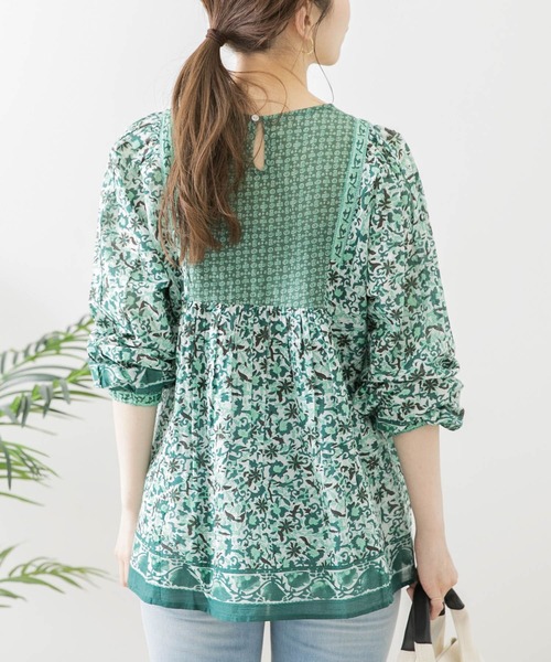 URBAN RESEARCH Sonny Label（アーバンリサーチサニーレーベル）の「オリエンタルフラワーMIXコットンブラウス（シャツ/ブラウス・レディース・ブラック/グリーン/ブルー・FREE）」の9枚目の写真