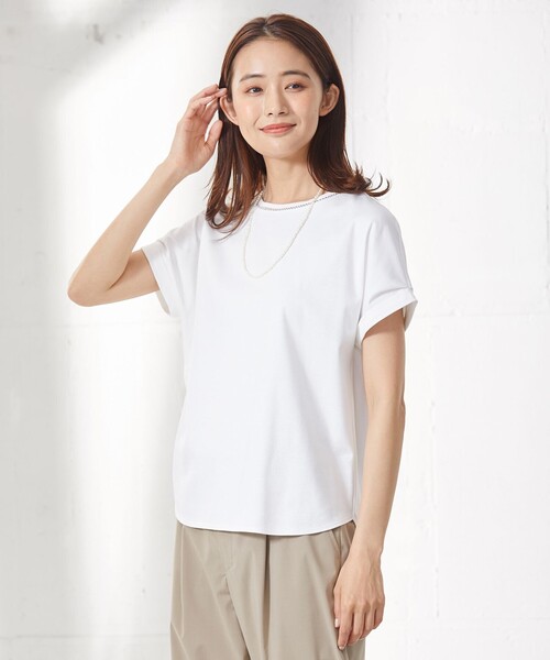 J.PRESS(ジェイプレス)の「【UVケア・接触冷感】コンパクトコットンスムース フレンチスリーブ カットソー(Tシャツ/カットソー・レディース・ホワイト系/グレー系/ベージュ系/ネイビー系/ブルー系/ピンク系・T13/T15)」の1枚目の写真