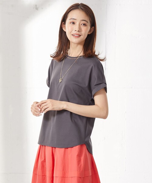 J.PRESS(ジェイプレス)の「【UVケア・接触冷感】コンパクトコットンスムース フレンチスリーブ カットソー(Tシャツ/カットソー・レディース・ホワイト系/グレー系/ベージュ系/ネイビー系/ブルー系/ピンク系・T13/T15)」の2枚目の写真