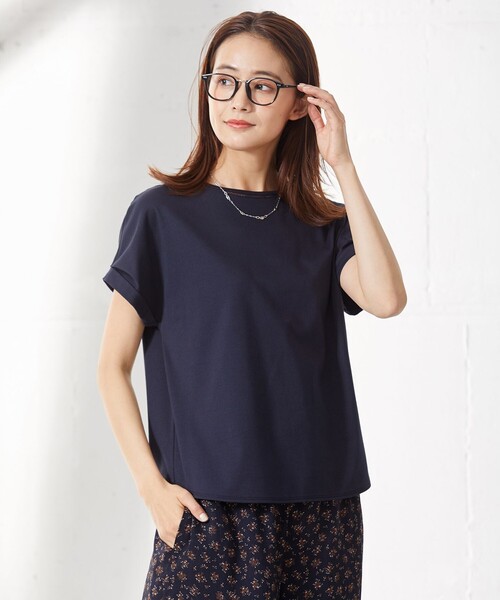 J.PRESS(ジェイプレス)の「【UVケア・接触冷感】コンパクトコットンスムース フレンチスリーブ カットソー(Tシャツ/カットソー・レディース・ホワイト系/グレー系/ベージュ系/ネイビー系/ブルー系/ピンク系・T13/T15)」の4枚目の写真