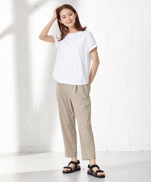 J.PRESS(ジェイプレス)の「【UVケア・接触冷感】コンパクトコットンスムース フレンチスリーブ カットソー(Tシャツ/カットソー・レディース・ホワイト系/グレー系/ベージュ系/ネイビー系/ブルー系/ピンク系・T13/T15)」の7枚目の写真