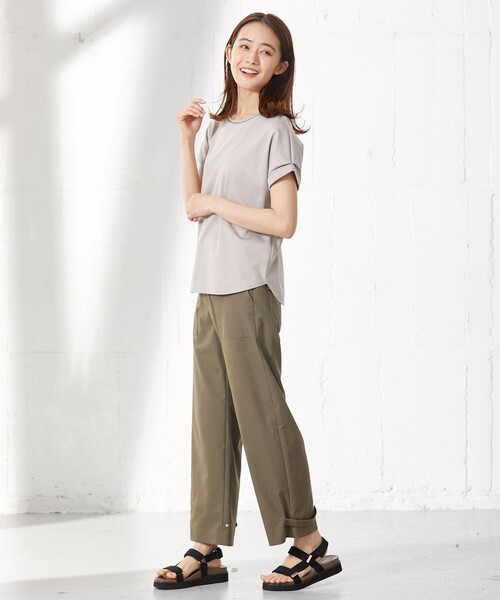 J.PRESS(ジェイプレス)の「【UVケア・接触冷感】コンパクトコットンスムース フレンチスリーブ カットソー(Tシャツ/カットソー・レディース・ホワイト系/グレー系/ベージュ系/ネイビー系/ブルー系/ピンク系・T13/T15)」の10枚目の写真