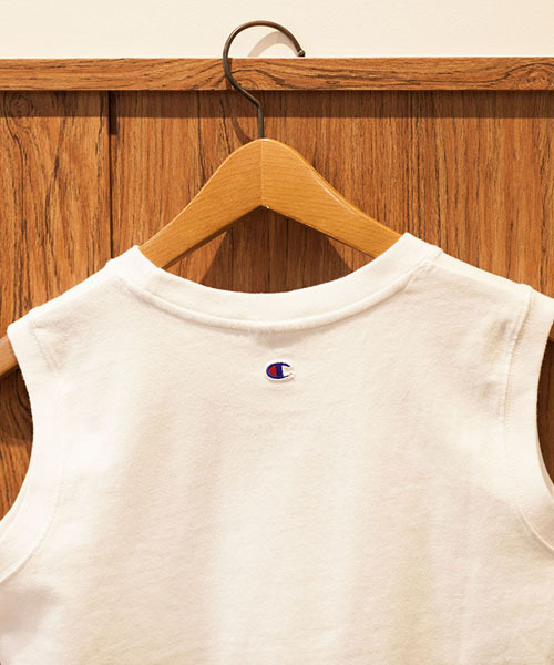 ROSE BUD COUPLES (ローズ バッド カップルズ)の「【大人気アイテム】(CHAMPION×ROSEBUD)CWSF331 20S/1 JERSEY SLEEVELESS POCKET TEE(タンクトップ・レディース・ホワイト/ミックスグレー/イエロー系その他/ブラック/ネイビー/ラベンダー・SMALL/MEDIUM)」の16枚目の写真