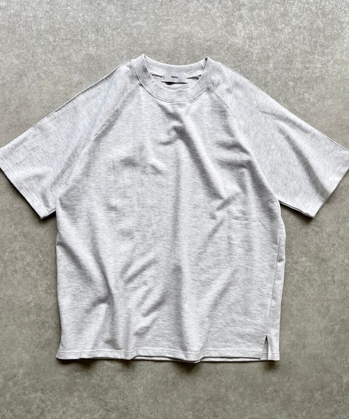 natto(ナット)の「【ユニセックスアイテム】loose silhouette sweat tee / ルーズシルエットスウェットtee(Tシャツ/カットソー・レディース・ライトグレー/ブラック/ベージュ/グレー・FREE)」の2枚目の写真