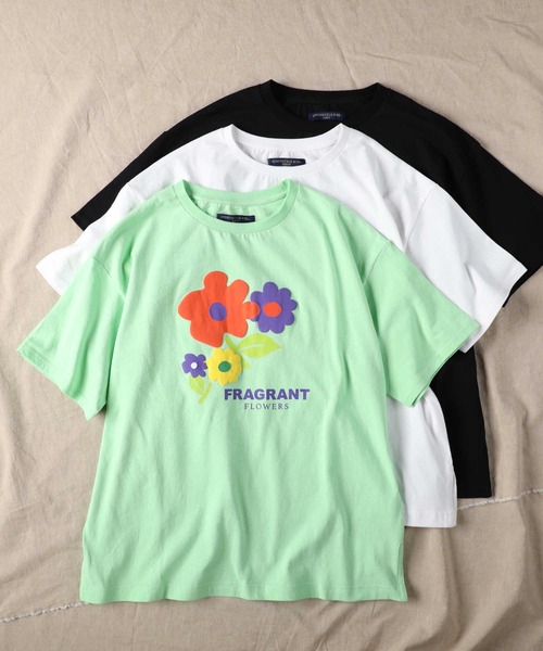 HONEYSUCKLE ROSE（ハニーサックルローズ）の「【HONEYSUCKLE ROSE】フラワープリントＴシャツ（Tシャツ/カットソー・レディース・ブラック/グリーン/ホワイト・M/L）」の5枚目の写真