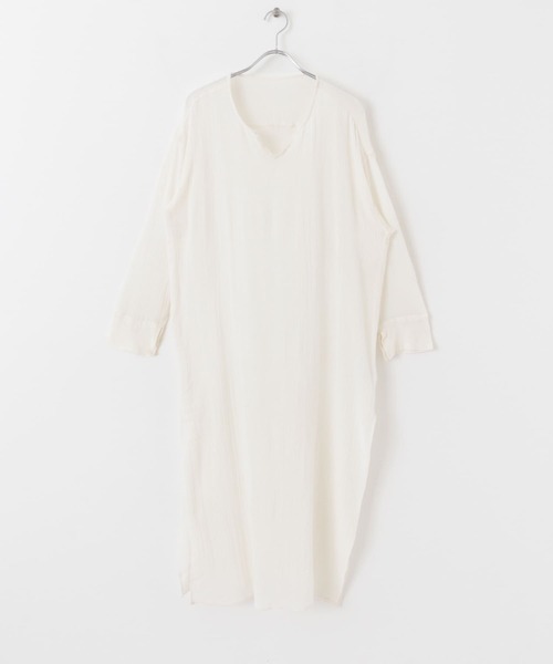 URBAN RESEARCH(アーバンリサーチ)の「コットンモスカフタンワンピース(ワンピース・レディース・オフホワイト/ブラック/ベージュ系その他・FREE)」の1枚目の写真