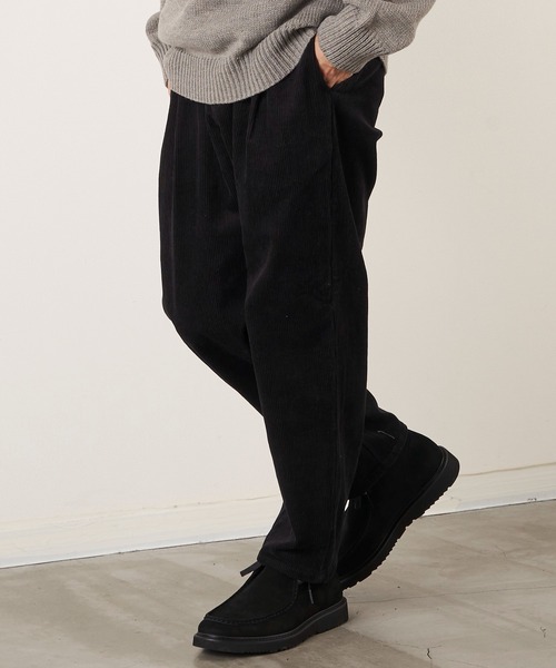 UNIVERSAL OVERALL(ユニバーサルオーバーオール)の「【UNIVERSAL OVERALL】CORDUROY TUCK TAPERED PANTS(チノパンツ・メンズ・ブラック/グレー/ベージュ/ブラウン・SMALL/MEDIUM/LARGE/X-LARGE)」の2枚目の写真