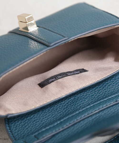 NATURAL BEAUTY BASIC(ナチュラルビューティーベーシック)の「ジェシカポシェット(ショルダーバッグ・レディース・ブラック/ブラウン系その他/ボルドー/グリーン・フリ-)」の16枚目の写真