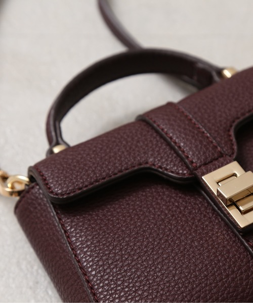 NATURAL BEAUTY BASIC(ナチュラルビューティーベーシック)の「ジェシカポシェット(ショルダーバッグ・レディース・ブラック/ブラウン系その他/ボルドー/グリーン・フリ-)」の7枚目の写真