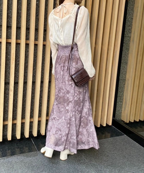 one after another NICE CLAUP（ワンアフターアナザーナイスクラップ）の「前後2WAYシアープリーツトップス（シャツ/ブラウス・レディース・アイボリー/ブラック/モカ/ベージュ系その他・FREE）」の6枚目の写真