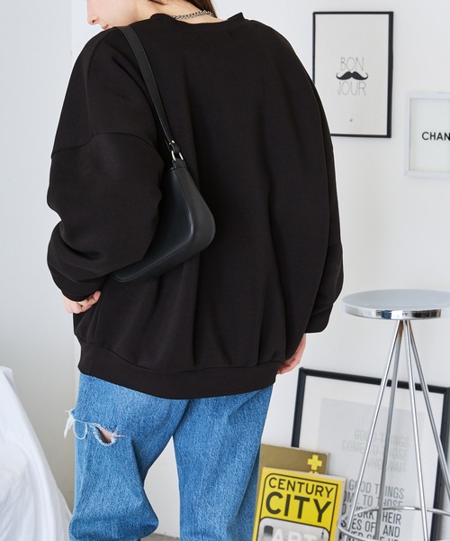 BASQUE magenta（バスクマゼンタ）の「カレッジ/サークルロゴデザインビッグシルエットクルーネック スウェット（スウェット・レディース・ブラック系1/ブラック系2/グリーン系1/ブルー系2/グレー系2/グリーン系2/アイボリー系1/グレー系1/ブラック系3/アイボリー系3・FREE）」の18枚目の写真