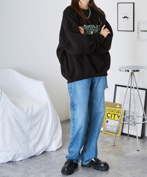 BASQUE magenta（バスクマゼンタ）の「カレッジ/サークルロゴデザインビッグシルエットクルーネック スウェット（スウェット・レディース・ブラック系1/ブラック系2/グリーン系1/ブルー系2/グレー系2/グリーン系2/アイボリー系1/グレー系1/ブラック系3/アイボリー系3・FREE）」の21枚目の写真