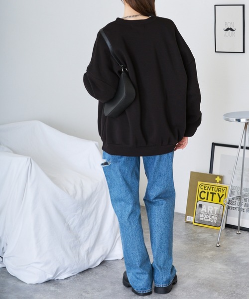 BASQUE magenta（バスクマゼンタ）の「カレッジ/サークルロゴデザインビッグシルエットクルーネック スウェット（スウェット・レディース・ブラック系1/ブラック系2/グリーン系1/ブルー系2/グレー系2/グリーン系2/アイボリー系1/グレー系1/ブラック系3/アイボリー系3・FREE）」の22枚目の写真