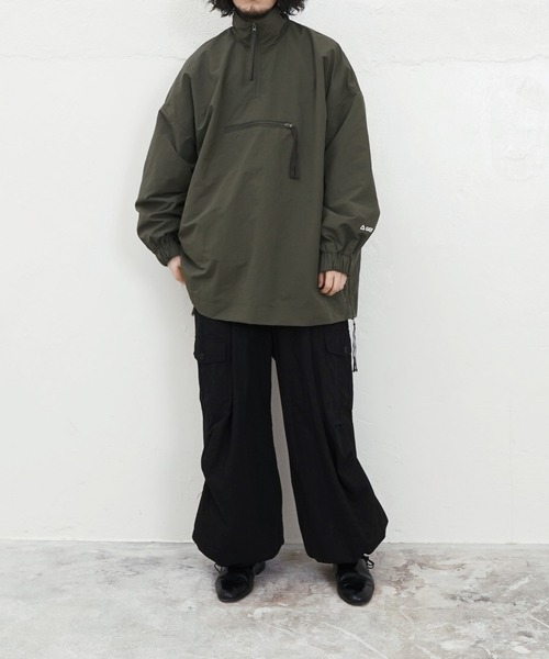 GERRY(ジェリー)の「GERRY / ジェリー 別注 コラボ オーバーサイズ スタンドカラー ハーフジップ ブルゾン(その他アウター・メンズ・ブラック/グレー/カーキ・MEDIUM/LARGE)」の20枚目の写真