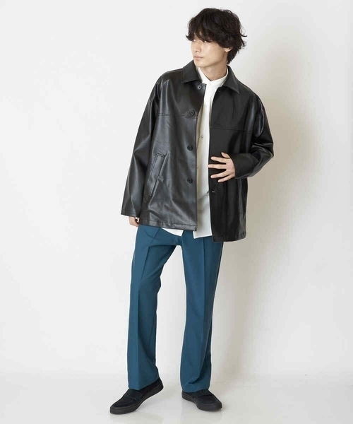 a.v.v（アーヴェヴェ）の「フェイクレザーカーコート（ライダースジャケット・メンズ・ブラック・48/46）」の2枚目の写真