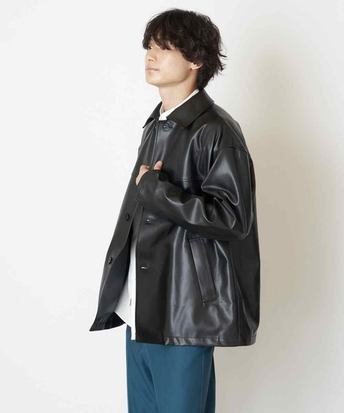 a.v.v（アーヴェヴェ）の「フェイクレザーカーコート（ライダースジャケット・メンズ・ブラック・48/46）」の5枚目の写真