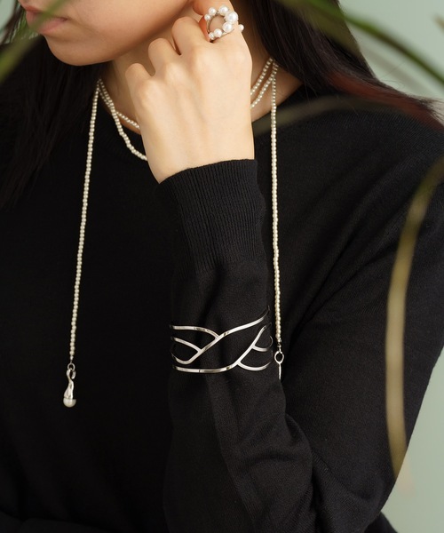 ANOH（アノー）の「モチーフバングル（バングル/リストバンド・レディース・シルバー/ゴールド・FREE）」の5枚目の写真