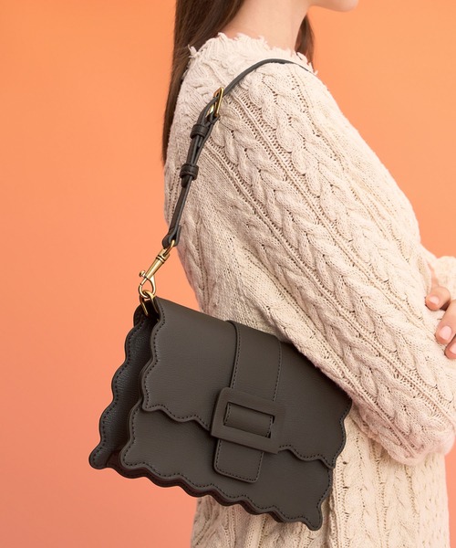 CHARLES & KEITH（チャールズ & キース）の「ウェーバリー