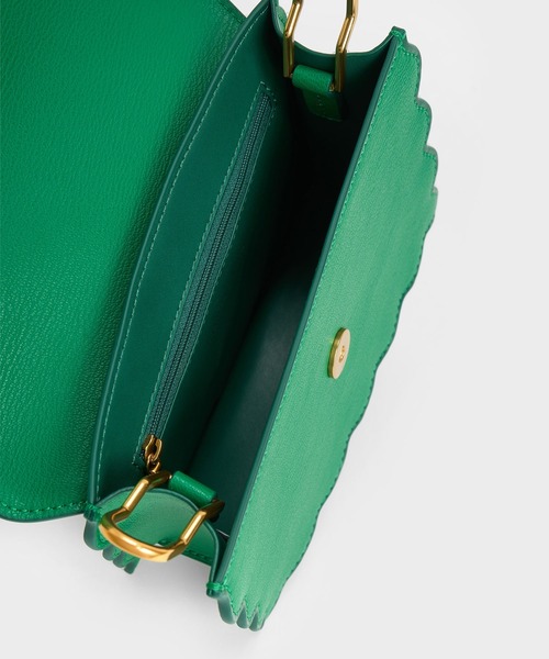 15☘️カラーチェンジ‼️アンティーク→パステル☘️タグ付☘️⭐️グリーンリップカラー⭐️ CHARLES & KEITH（チャールズ & キース）の「ウェーバリー スカラップ
