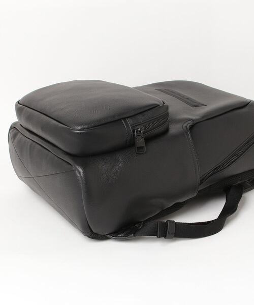 Calvin Klein Jeans(カルヴァンクラインジーンズ)の「Calvin Klein Jeans(カルバンクラインジーンズ)MICRO PEBBLE CAMPUS BP43(バックパック/リュック・メンズ・ブラック・F)」の3枚目の写真