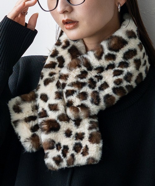 VitaFelice（ヴィータフェリーチェ）の「差し込みフェイクファーティペット（マフラー・レディース・モカ/アイボリー/ブラウン系その他/ライトグレー/ライトベージュ/チャコール/ベージュ系その他2/ベージュ系その他/ホワイト系その他・FREE）」の4枚目の写真