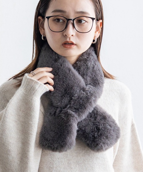 VitaFelice（ヴィータフェリーチェ）の「差し込みフェイクファーティペット（マフラー・レディース・モカ/アイボリー/ブラウン系その他/ライトグレー/ライトベージュ/チャコール/ベージュ系その他2/ベージュ系その他/ホワイト系その他・FREE）」の5枚目の写真