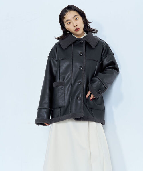 fredy emue（フレディエミュ）の「フェイクムートン ボアブルゾン（ムートンコート・レディース・ブラウン/ブラック・38）」の5枚目の写真