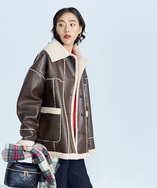 fredy emue（フレディエミュ）の「フェイクムートン ボアブルゾン（ムートンコート・レディース・ブラウン/ブラック・38）」の17枚目の写真