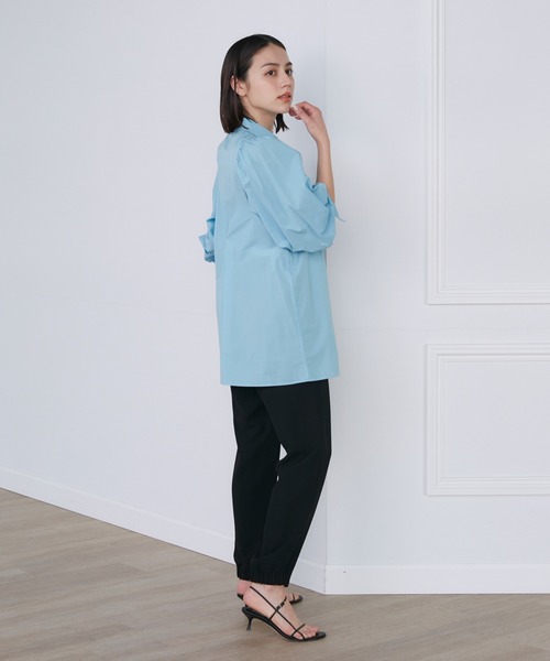 Luftrobe（ルフトローブ）の「Iラインシャツ 新感覚ポリエステルKinari（シャツ/ブラウス・レディース・オフホワイト/サックスブルー・9号）」の11枚目の写真