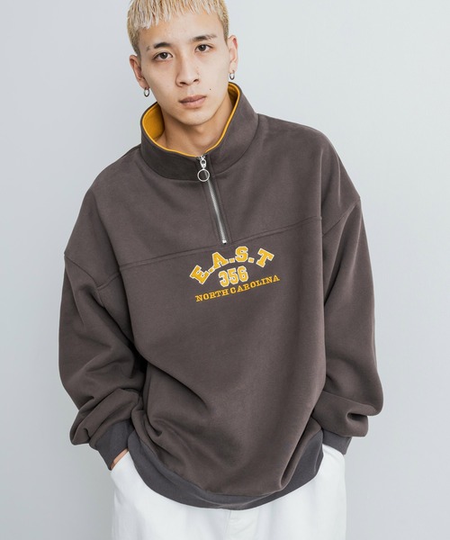 Rocky Monroe(ロッキーモンロー)の「カレッジ風ロゴ裏起毛ハーフジップ スタンドネック スウェット/オーバーサイズ トレーナー(スウェット・メンズ・グリーン/マスタード/ブラウン/グレー・L/M)」の1枚目の写真