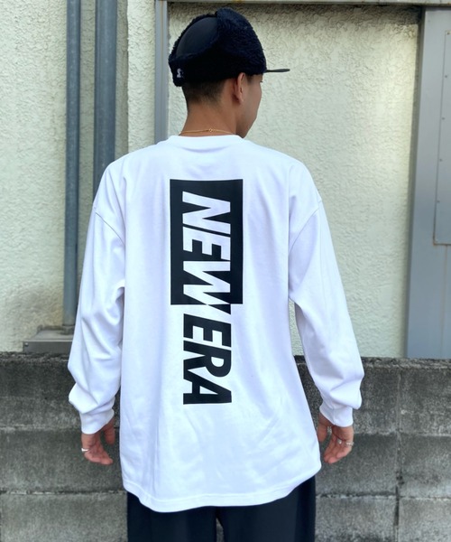 NEW ERA(ニューエラ)の「【ムラサキスポーツ別注】NEW ERA/ニューエラ オーバーサイズ バックプリントロンT クルーネックTシャツ/吸汗速乾 UVカット PA LS OS TEE PFMC VERT LOGO/13697253/13697254/13697255(Tシャツ/カットソー・メンズ・ブラック×ブルー/ホワイト/ブラック×ホワイト・M/L/XL/XXL)」の8枚目の写真