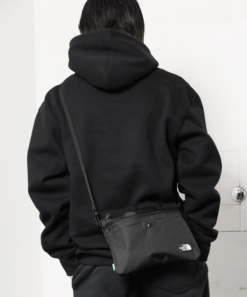 【新作】THE NORTH FACE 韓国 ★ 大人気 ★ ML LIGHT SLING BAG 新作】THE NORTH FACE 韓国 ☆ 大人気 ☆ ML LIGHT SLING BAG