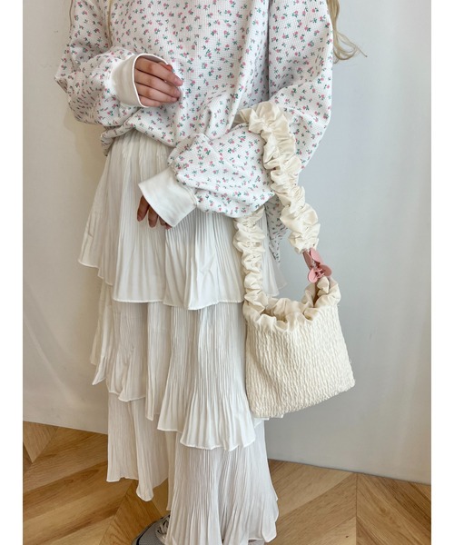 WC(ダブル シー)の「フリルシャーリングショルダー(ショルダーバッグ・レディース・グリーン/ブラック/アイボリー・FREE)」の4枚目の写真