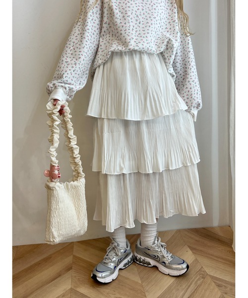 WC(ダブル シー)の「フリルシャーリングショルダー(ショルダーバッグ・レディース・グリーン/ブラック/アイボリー・FREE)」の5枚目の写真