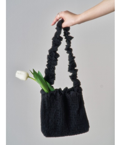 WC(ダブル シー)の「フリルシャーリングショルダー(ショルダーバッグ・レディース・グリーン/ブラック/アイボリー・FREE)」の16枚目の写真