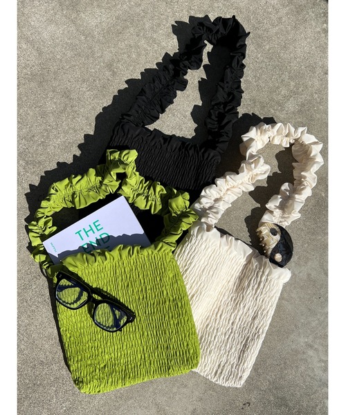 WC(ダブル シー)の「フリルシャーリングショルダー(ショルダーバッグ・レディース・グリーン/ブラック/アイボリー・FREE)」の19枚目の写真