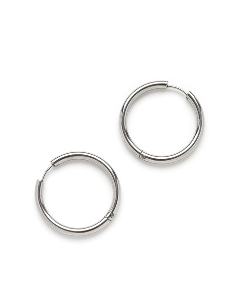 colleca la（コレカラ）の「[stainless] 30mm・ステンレスベーシックフープピアス〈金属アレルギー対応〉（ピアス（両耳用）・レディース・ゴールド/シルバー・FREE）」の4枚目の写真