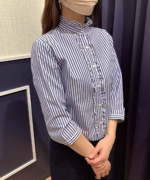 TOKYO SHIRTS（トウキョウシャツ）の「形態安定ノーアイロン スタンドミニフリル 七分袖ビジネスワイシャツ（ビジネスシャツ・レディース・ブルー・S/L/M/LL）」の9枚目の写真