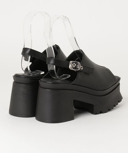 WEGO（ウィゴー）の「WEGO/ボリュームバルキーサンダル（サンダル・レディース・グレー/ブラック・MEDIUM/LARGE）」の3枚目の写真