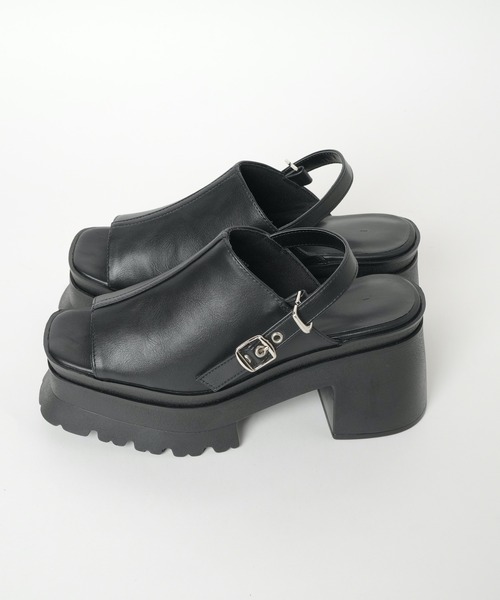 WEGO（ウィゴー）の「WEGO/ボリュームバルキーサンダル（サンダル・レディース・グレー/ブラック・MEDIUM/LARGE）」の9枚目の写真